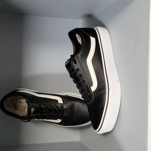 LEATHER VANS